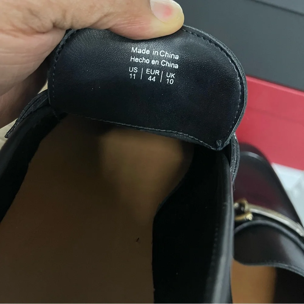 Black Sleek Loafers by Aldo Sz 11 - Picture 9 of 10